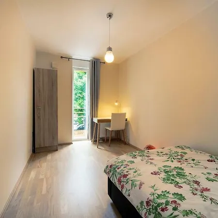 Comfortable 3 Bedroom In City Center Διαμέρισμα *